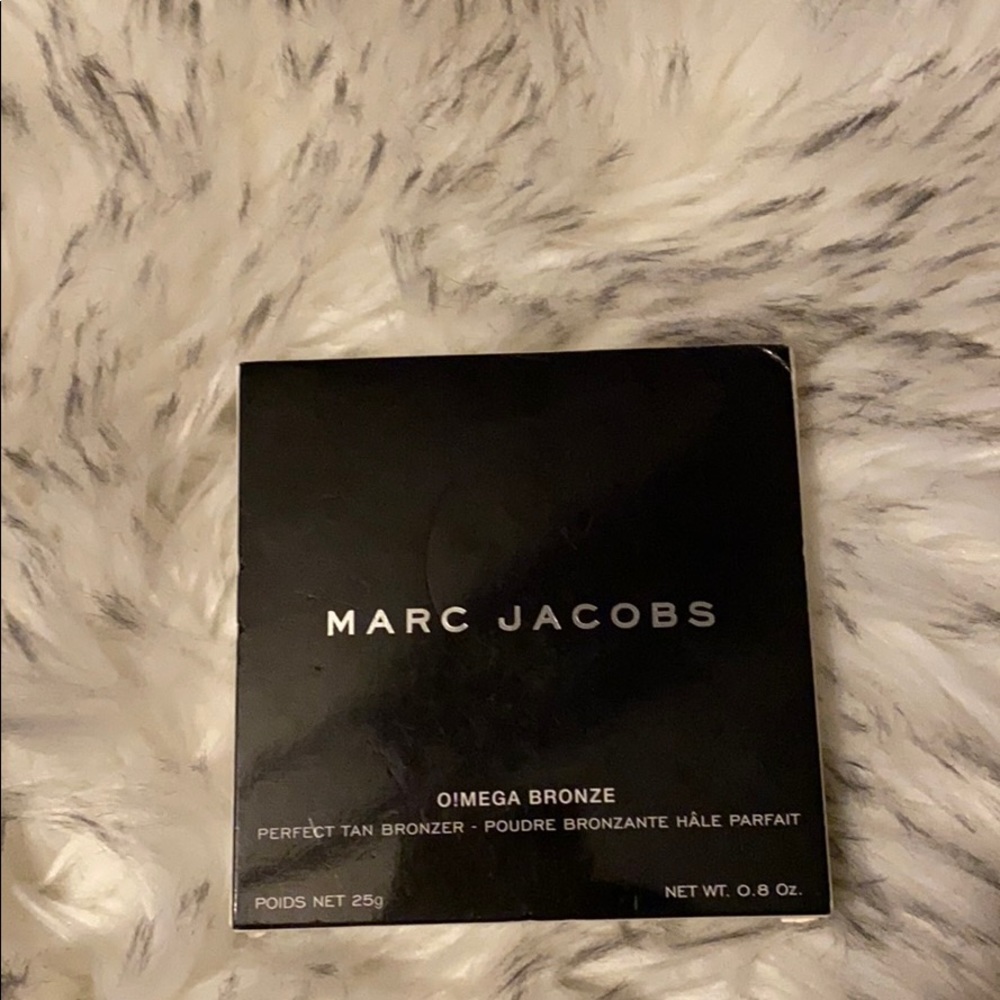 Beautiful Marc Jacobs O!MEGA BRONZER!